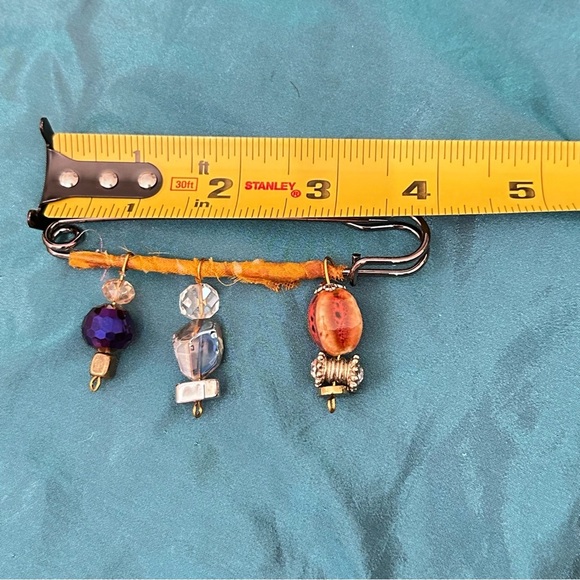 Safety Pin With Charms Brooch With Handmade Glass Beads & Crystal Multicolored - Picture 7 of 7